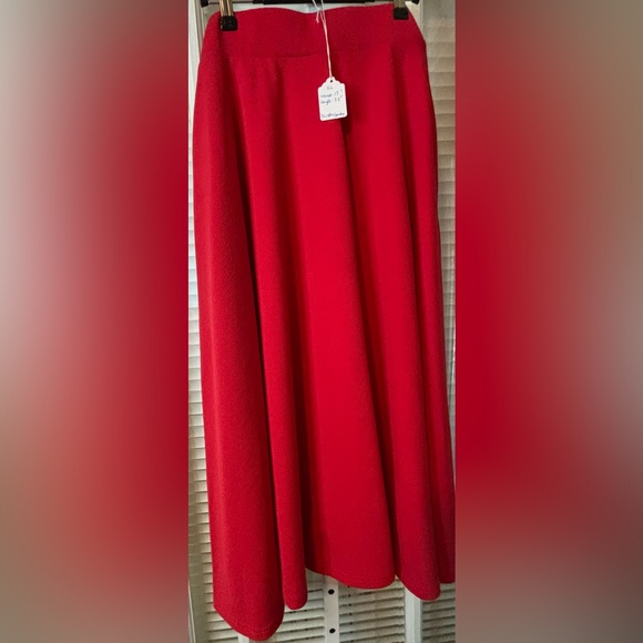 White Oaks Long  Red Skirt XL - Picture 3 of 3